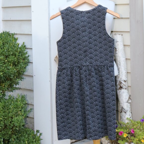 LOFT Petite Grey Black Fan Print Thick Cotton Knit Blend Sleeveless Dress Sz 4P - Picture 3 of 5